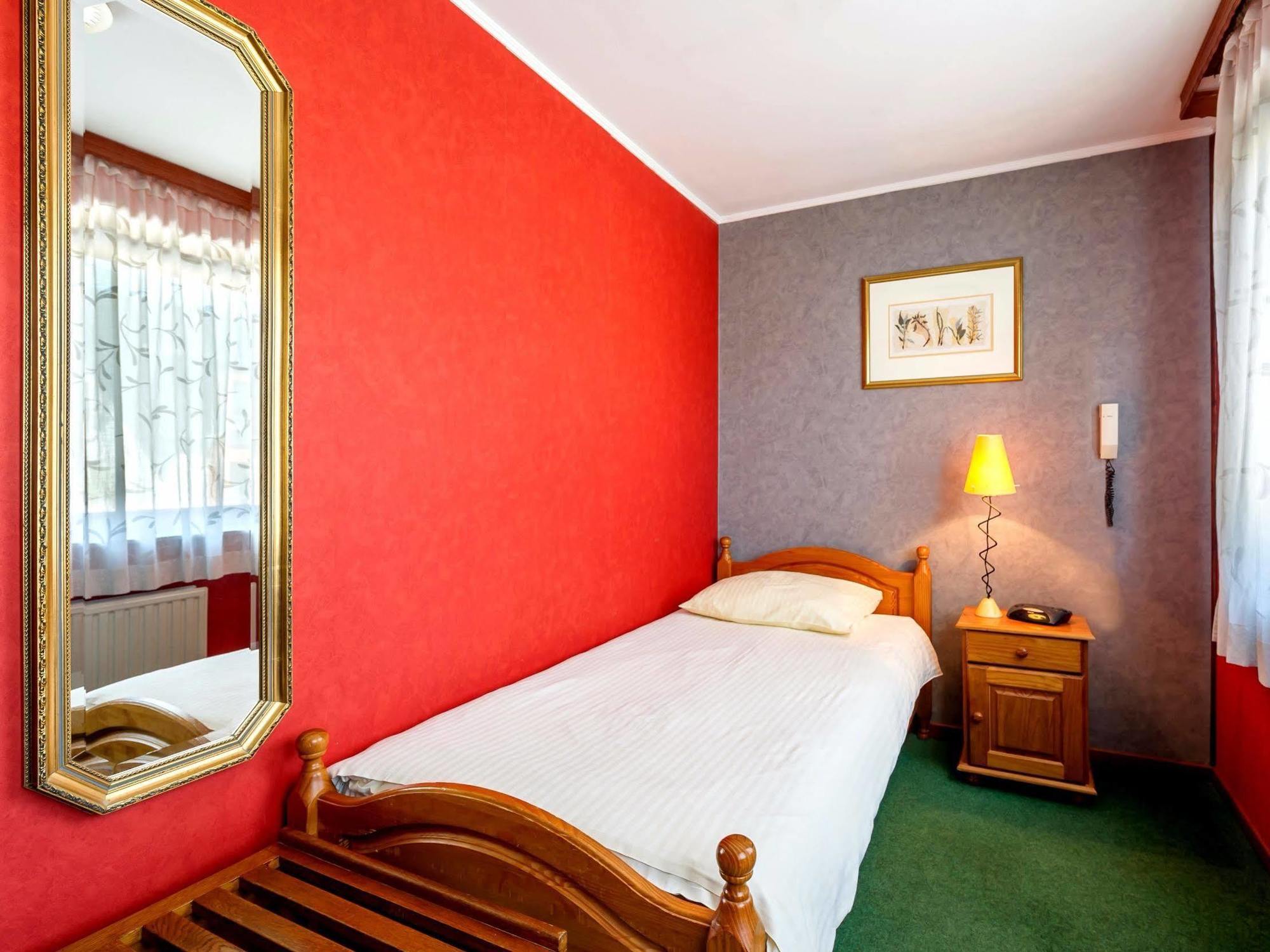 Hostellerie Val Fleuri Mersch Kültér fotó